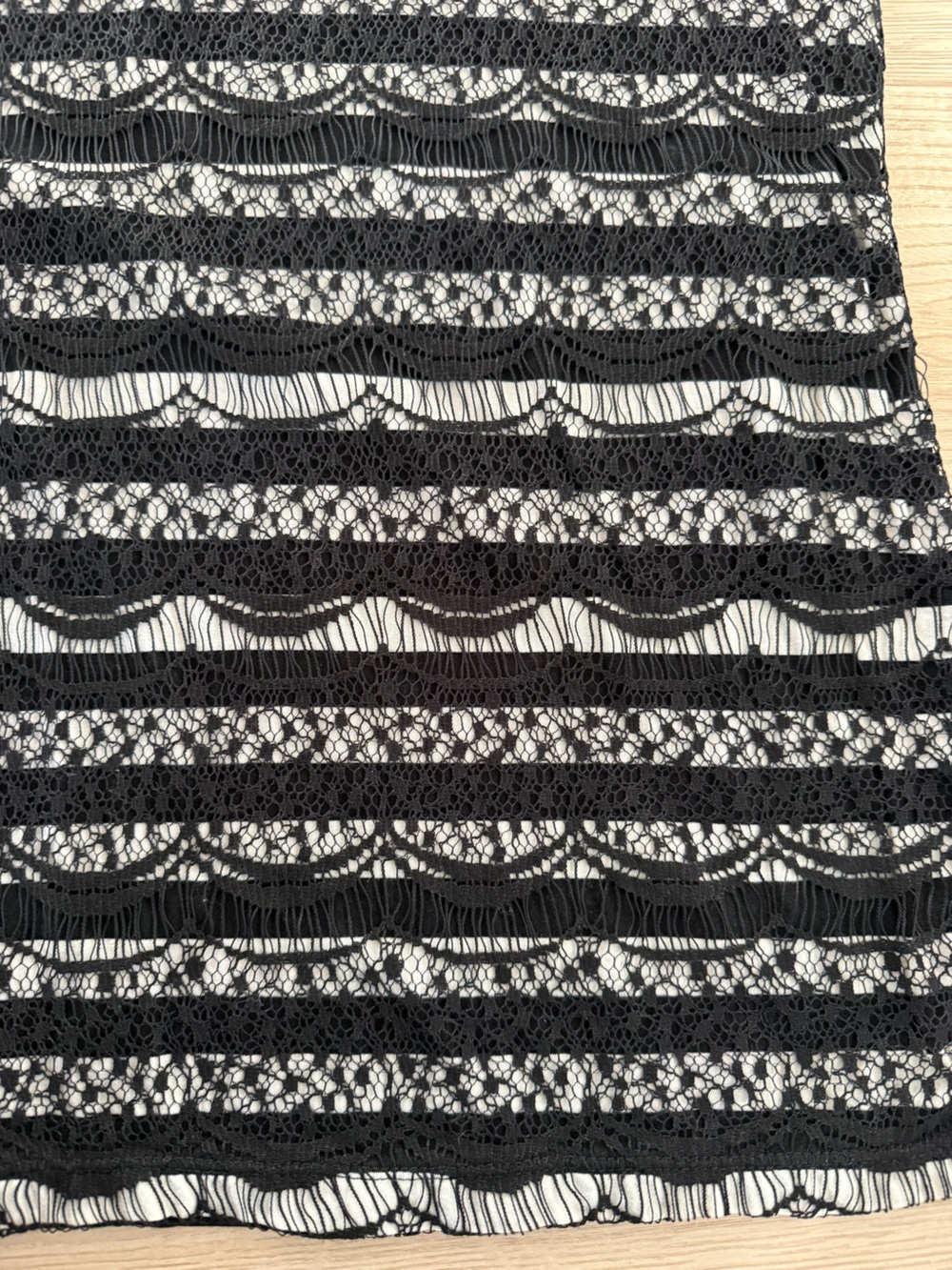 LOFT Black and White Lace-Overlay Tank Top - Picture 3 of 4